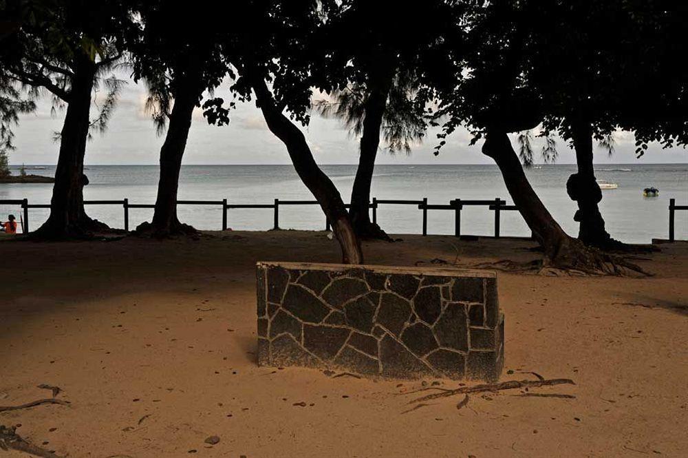 Flowers Of Paradise Pereybere Beach Exterior foto
